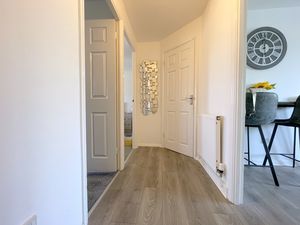 Campernell Close- click for photo gallery